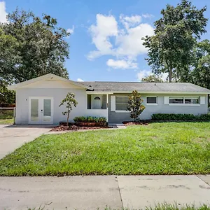 Quiet Location Duplex House - Minutes Away From Everything - Winter Park, Florida Apartment