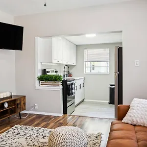 https://cozy-bayshore-a-perfectly-located-paradise.hotelstampa.org